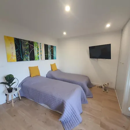 Les Bains Apartment